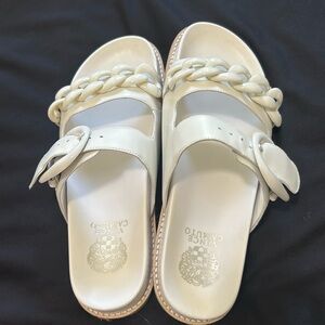 Vince Camuto White Sandals Size 11